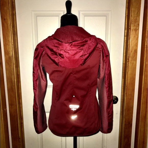 Nike Jacket - Picture 2 of 4