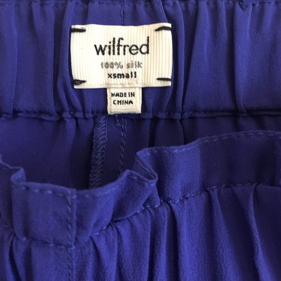 Aritzia Wilfred Silk Short - Picture 3 of 4