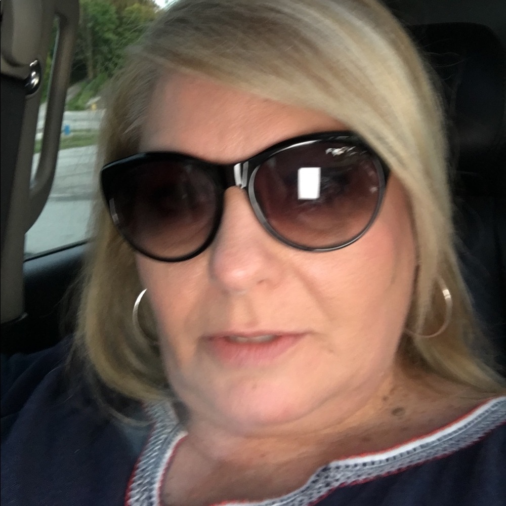 Meet your Posher, Tonya