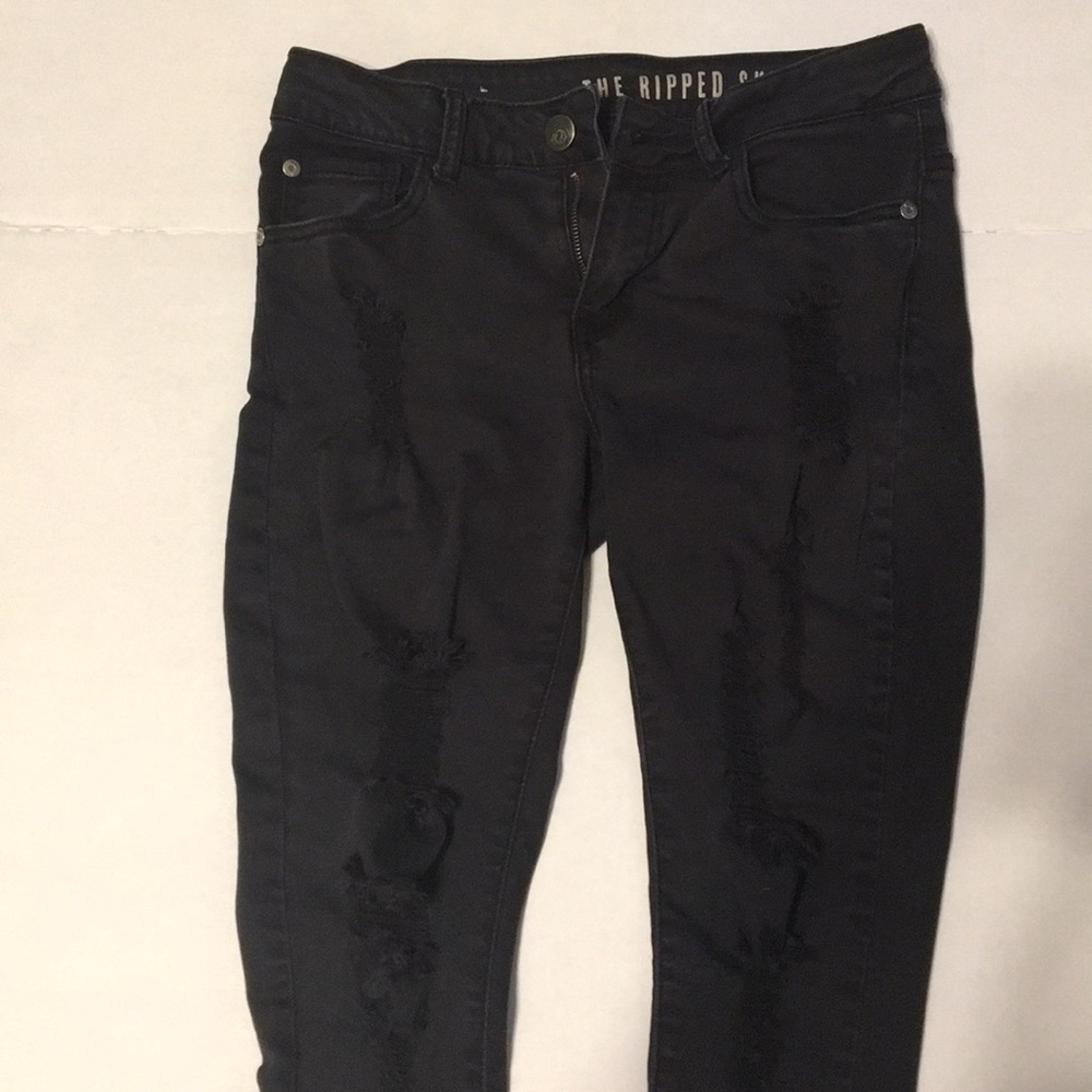 Black ripped skinny jeans