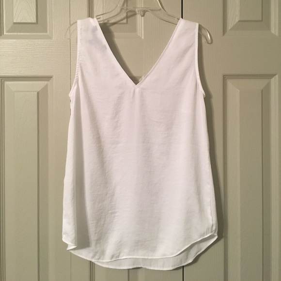 Banana Republic White Blouse - Picture 2 of 2