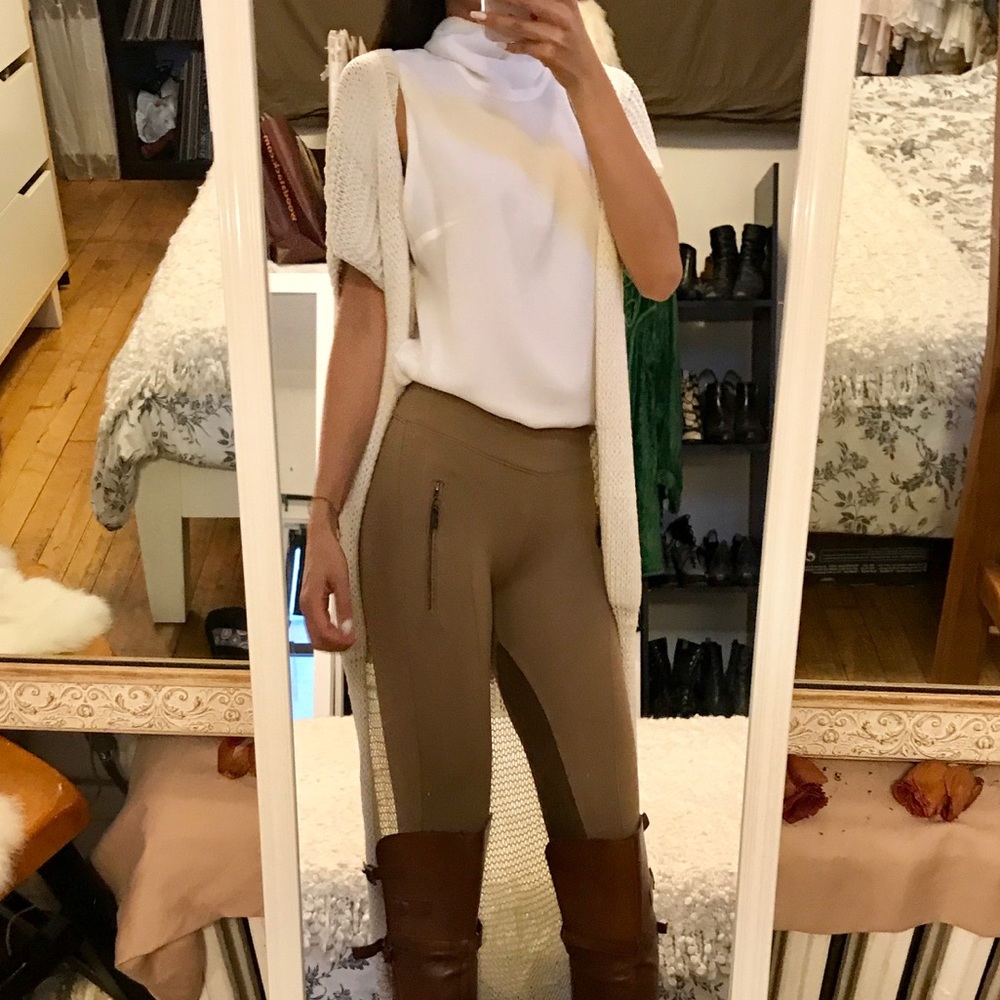 ❌SOLD❌Reformation White Turtle Neck Sleeveless Top - Picture 5 of 8