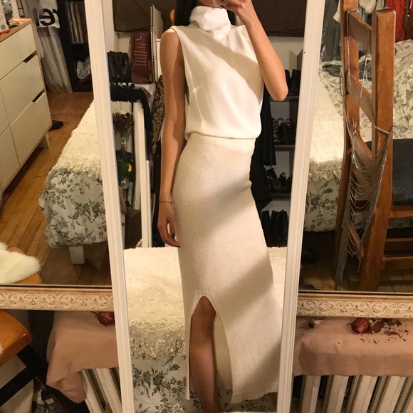 ❌SOLD❌Reformation White Turtle Neck Sleeveless Top - Picture 3 of 8