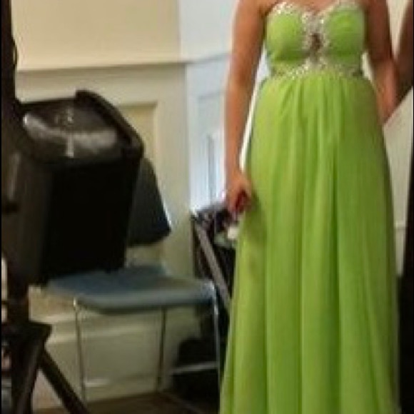 Prom Gown - Picture 2 of 4