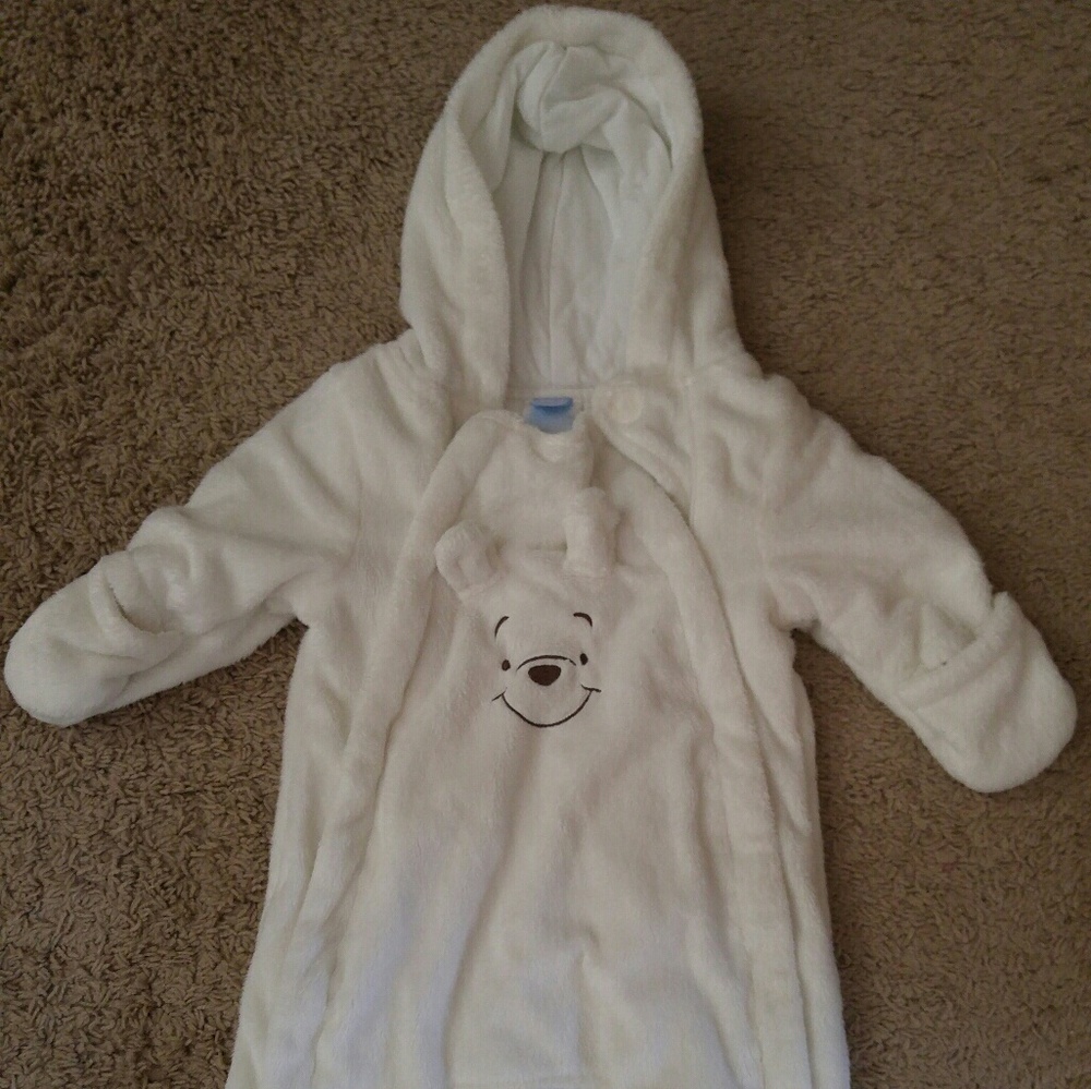 Disney Winnie the Pooh Carseat snowsuit 0-3 months