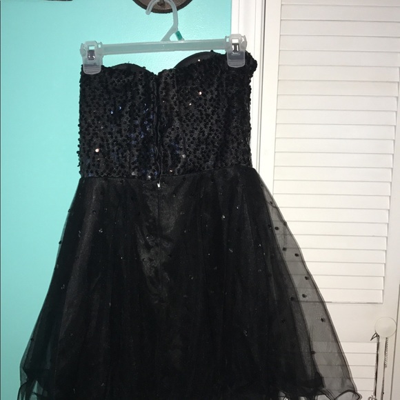 Cocktail Dress - Picture 4 of 5