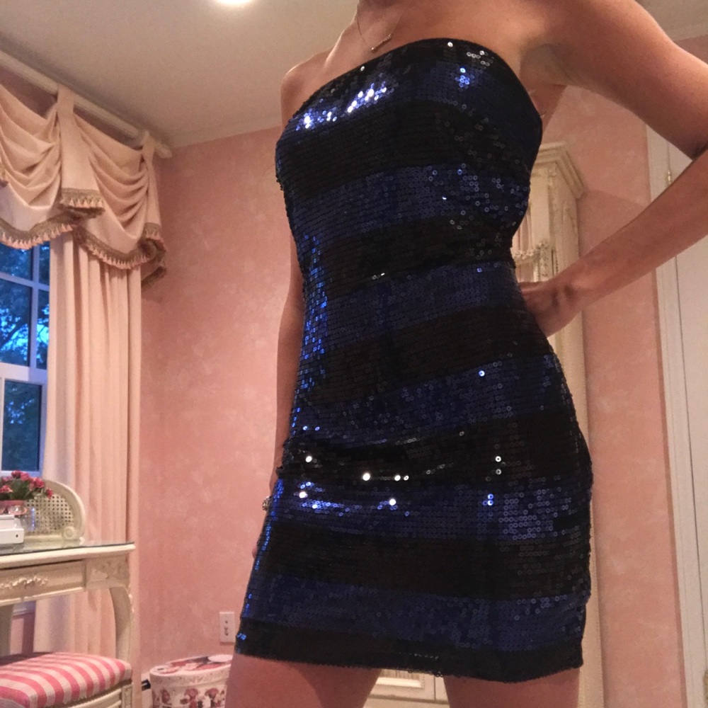 🎁 Forever21 Sequined Mini Tube Dress