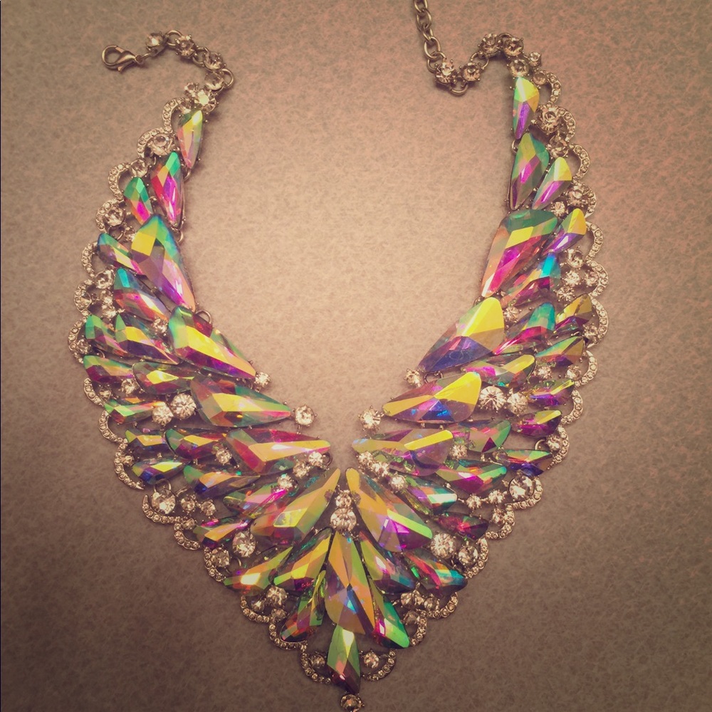 Stunning Bebe statement necklace