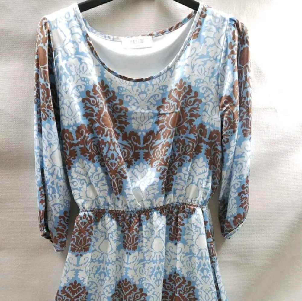 Peach Love California Dress Small blue brown white