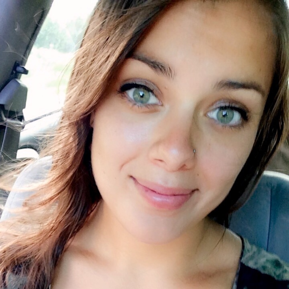 Meet your Posher, Courtney