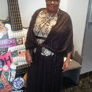 Meet your Posher, Joyce