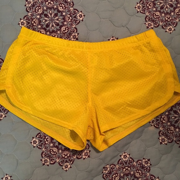 Soffe basketball/athletic shorts! ⚡️ - Picture 1 of 3