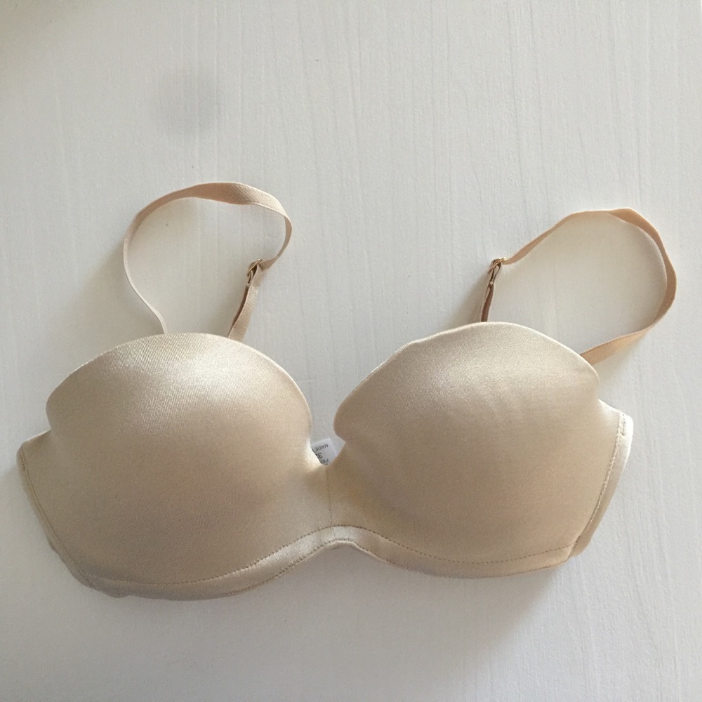 Upbra nude