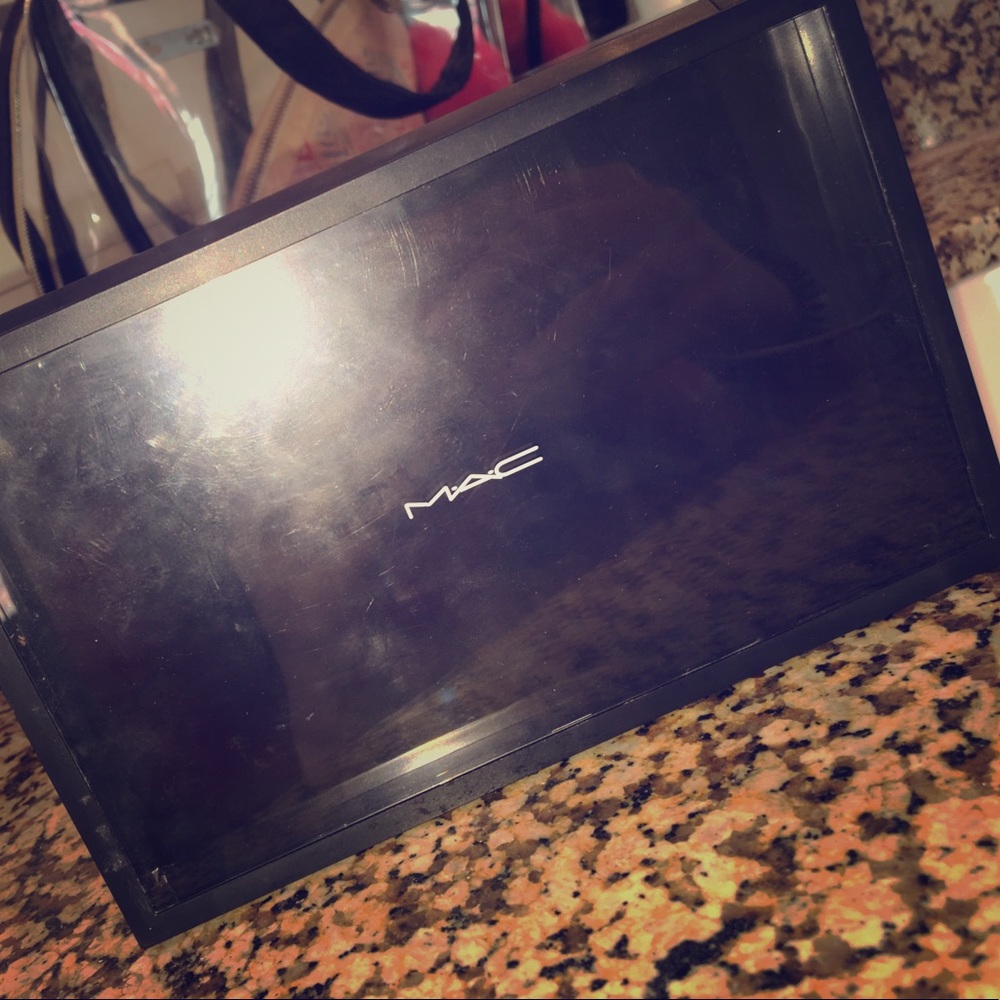 Mac Pro magnetic Eyeshadow palette