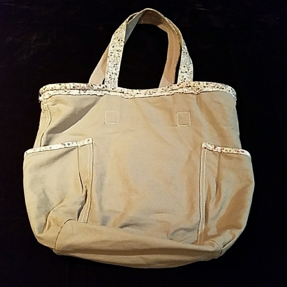 Thirty One Handbags - Thirty One retro metro khaki & floral tote bag