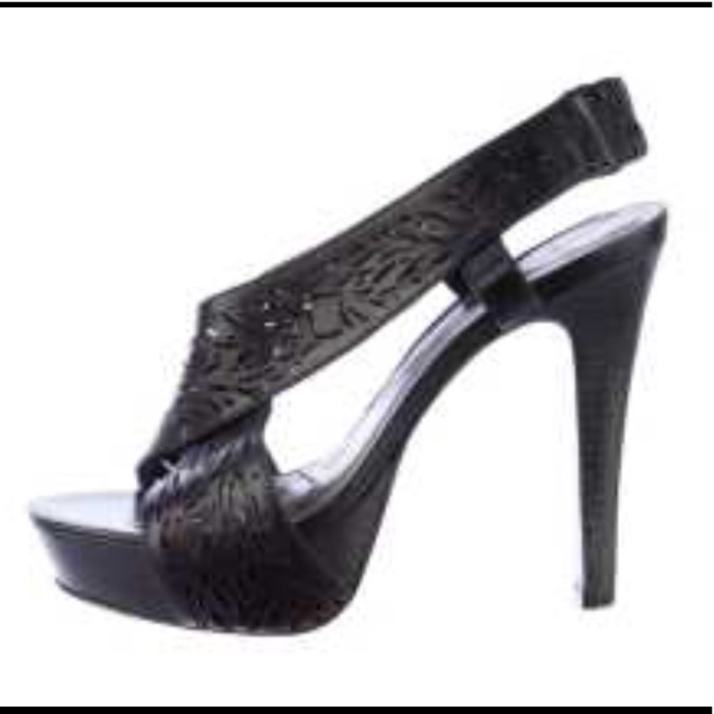 💃🏻Price Drop💃🏻DVF laser-cut platforms