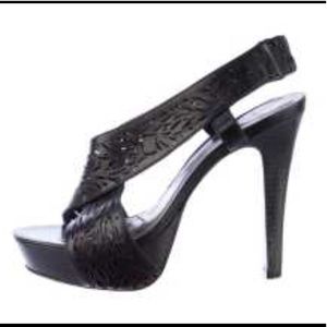 💃🏻Price Drop💃🏻DVF laser-cut platforms