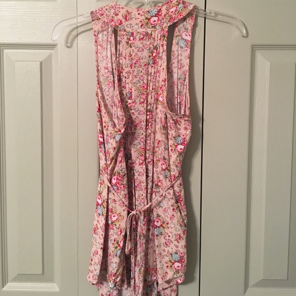American Rag Pink Floral Tank - Picture 2 of 2