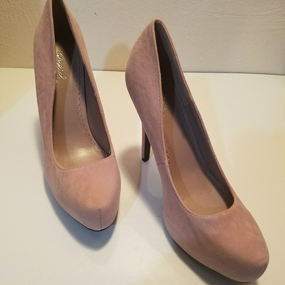 Pretty Pink Suede Platform Pumps - Picture 1 of 4