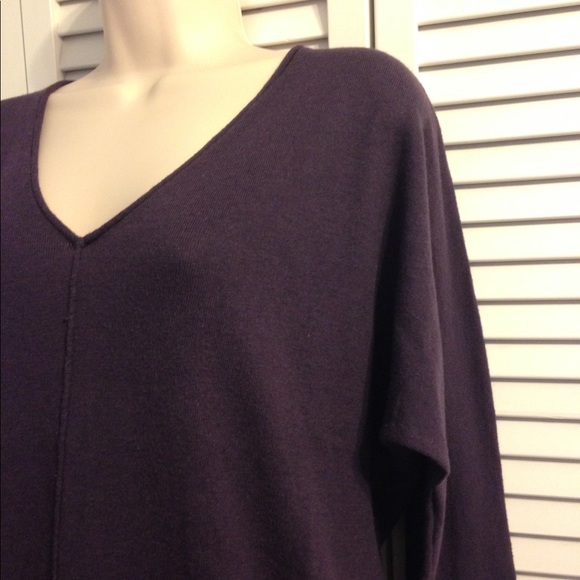 GAP Sweaters - GAP WINE VNECK DOLMAN SWEATER