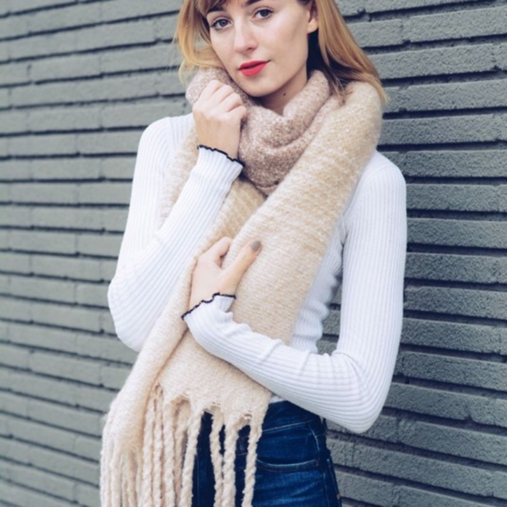 Ombré Knit - Picture 1 of 5