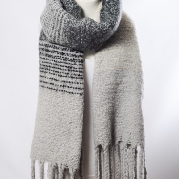 Ombré Knit - Picture 4 of 5