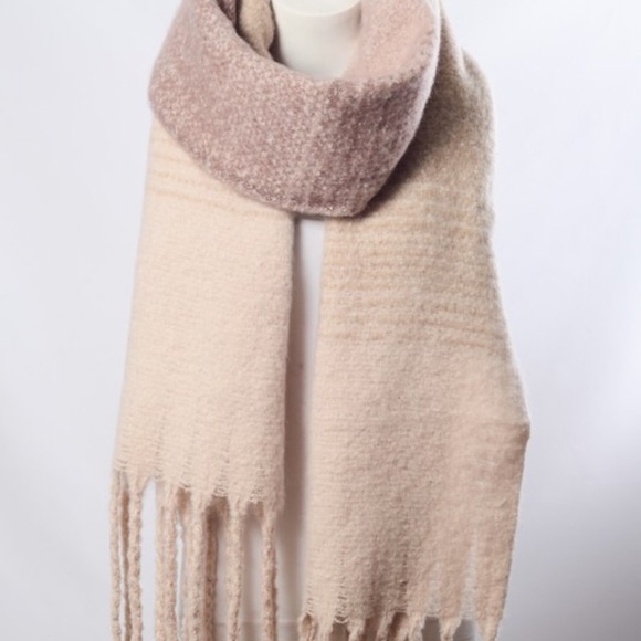 Ombré Knit - Picture 3 of 5