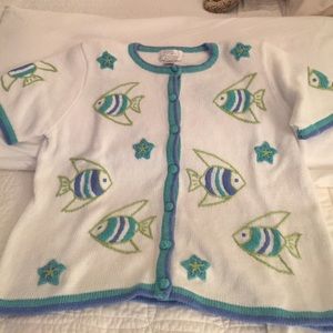 🦋Short sleeve darling sweater 🌷