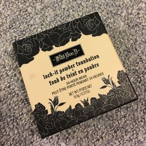Kat Von D Lock It Powder Foundation