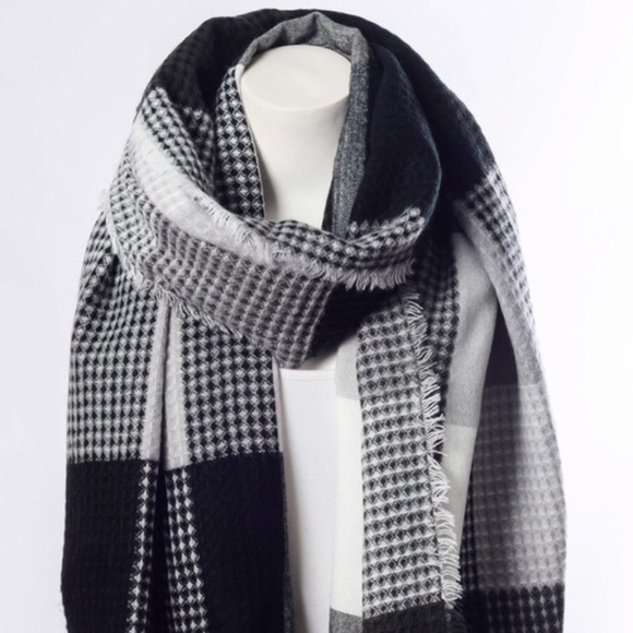 Plaid In Style - Picture 2 of 6