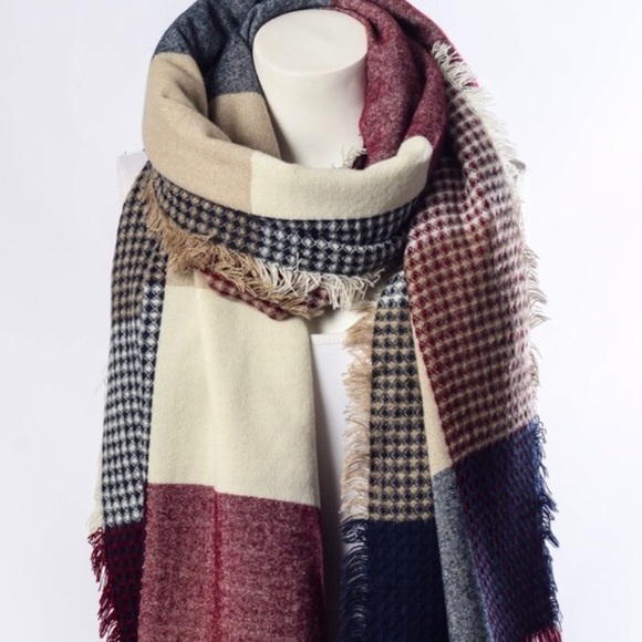 Plaid In Style - Picture 4 of 6