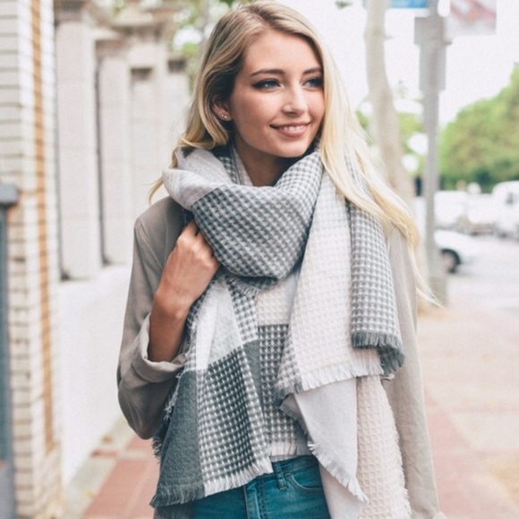 Plaid In Style - Picture 5 of 6