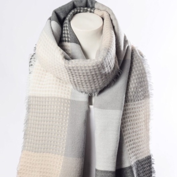 Plaid In Style - Picture 6 of 6