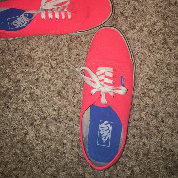 vans - Picture 2 of 3