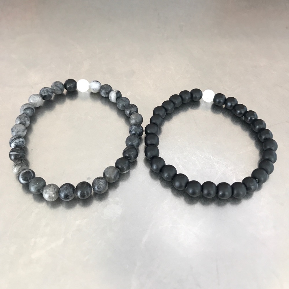 Handmade glass bead stretch bracelets - Picture 2 of 5