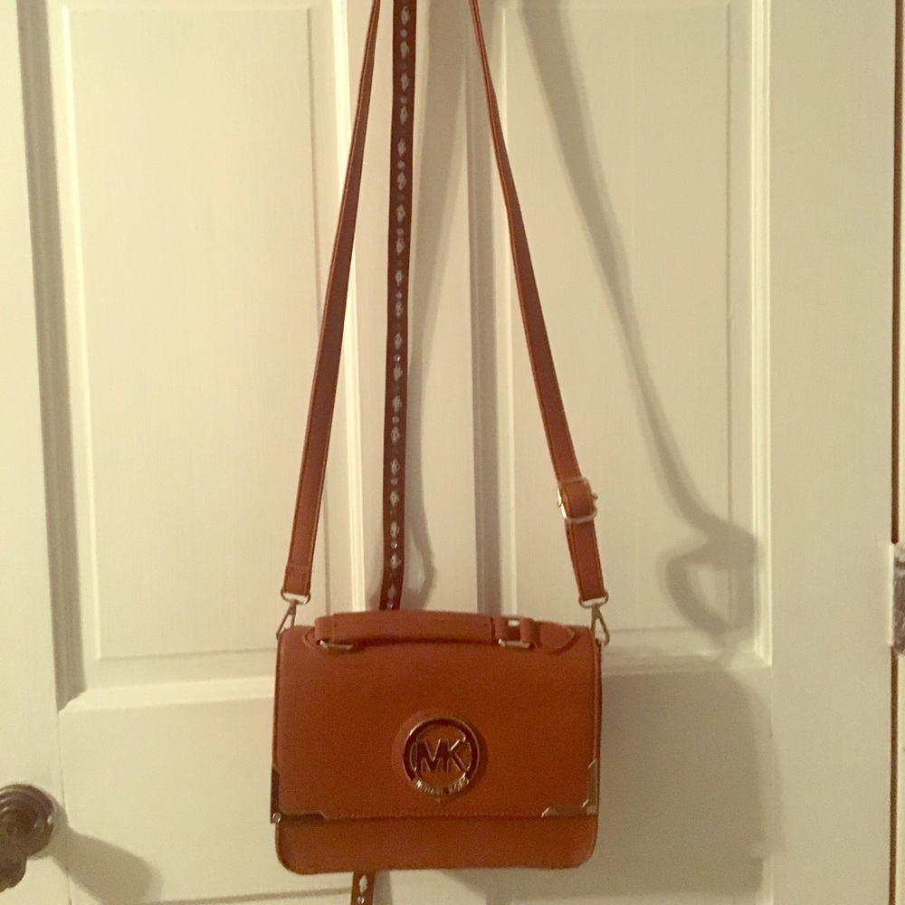 michael kors crossbody