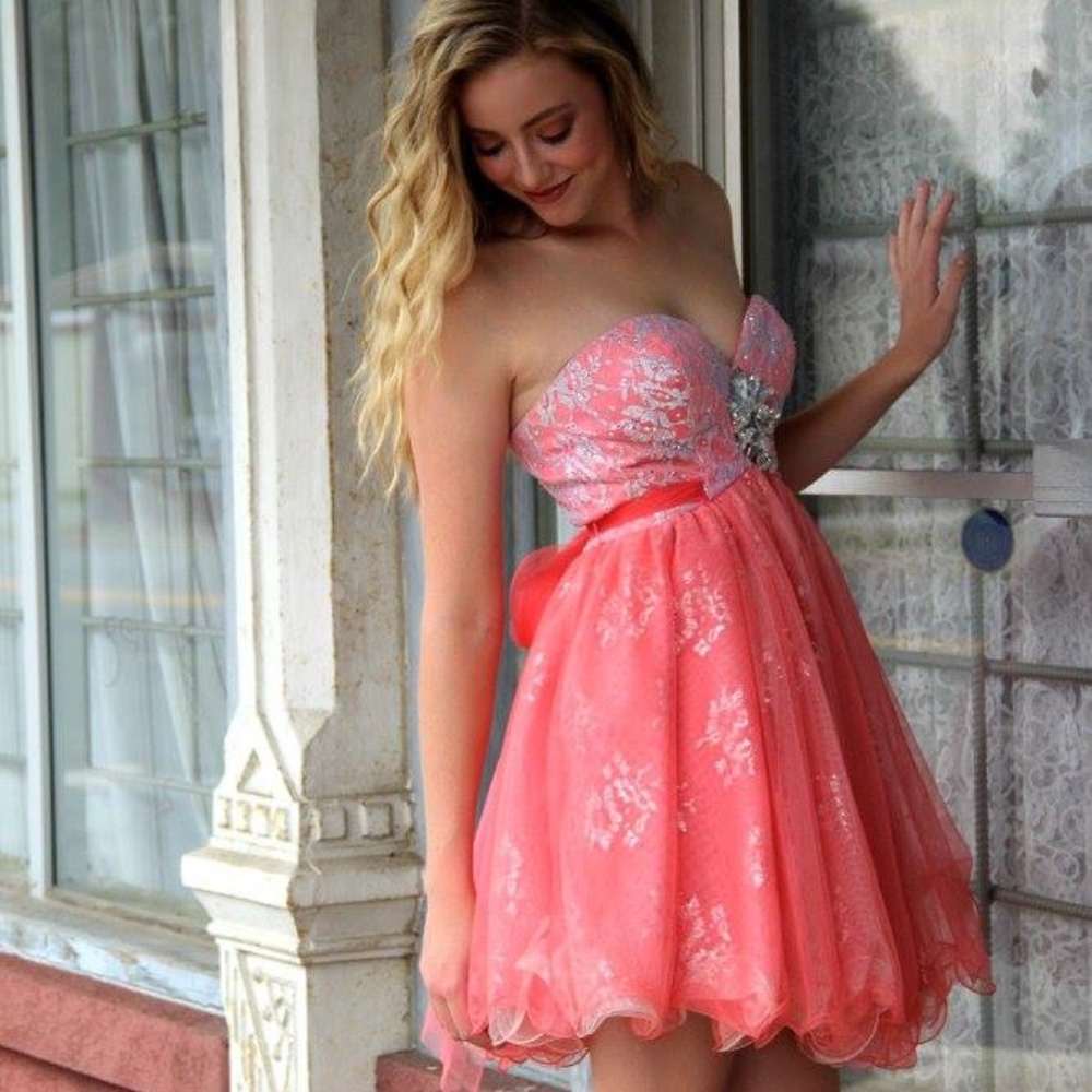 HOMECOMING Sherri Hill Strapless Dress Size 4