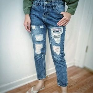 Petite Vintage Cropped Distressed Jeans