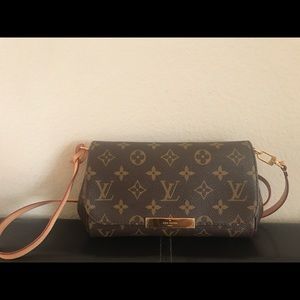 Louis Vuitton FAVORITE PM in Monogram Canvas