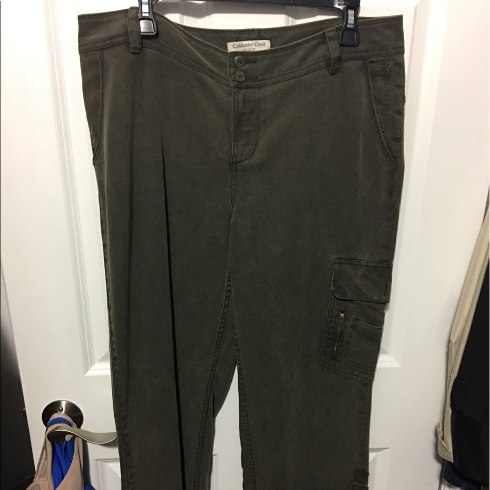 Coldwater Creek olive green lightweight pants sz14. These are super cute/comfy