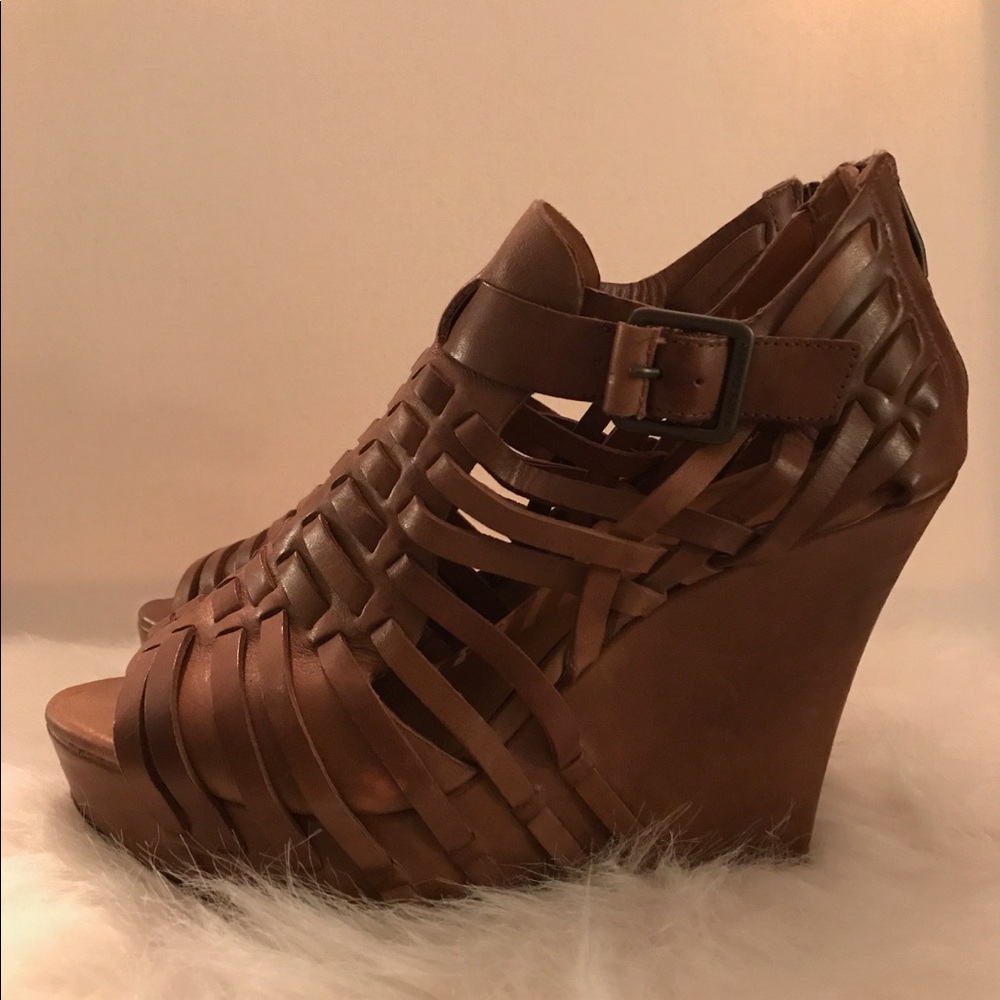 Vince Camuto Brown Leather Woven Wedge 8M