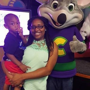 Meet your Posher, Kendra