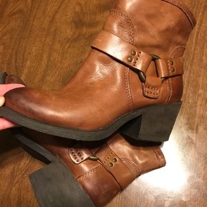 LUCKY BRAND LEATHER BOOTIES Size 7M/37