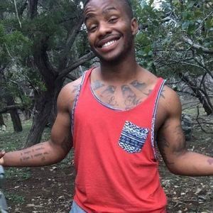 Meet your Posher, Derrick