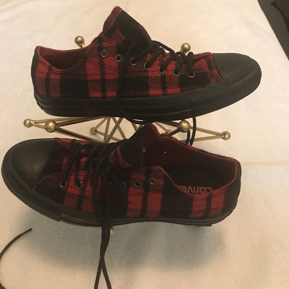 ****SOLD****Converse sneakers