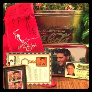 ❣️NIB Vintage "MOE" Scarf/Commemorative bundle❣️