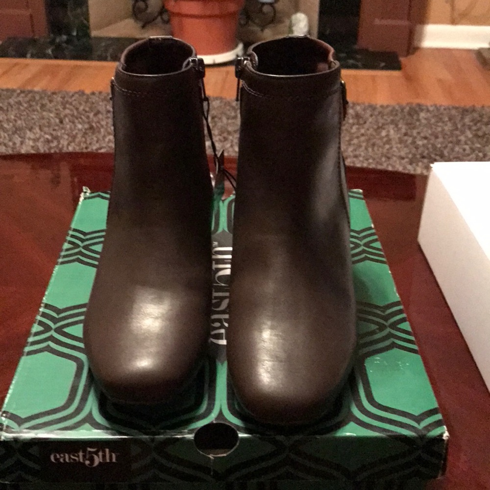 New brown heeled ankle boots
