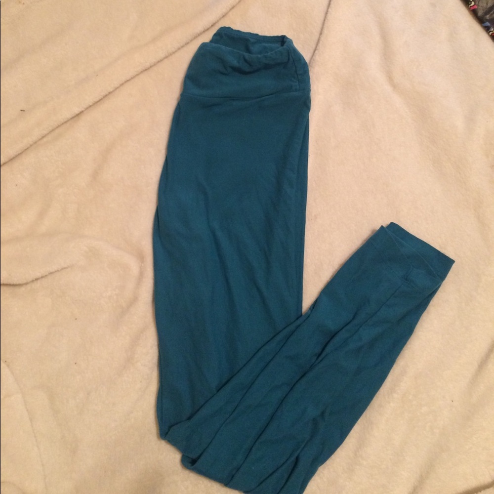 *SOLD ON MERC*Lularoe OS leggings