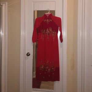 Áo dài: Vietnamese Traditional Long dress