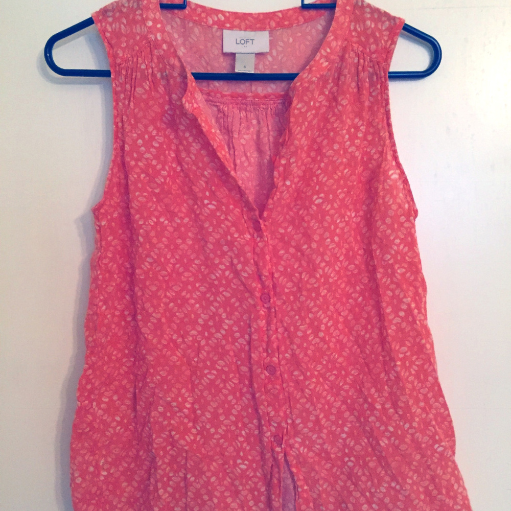 Ann Taylor Loft Peach Sleeveless Button Down Top
